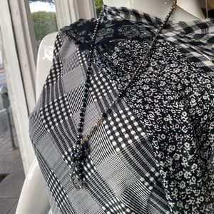 Black and gray beads long necklace